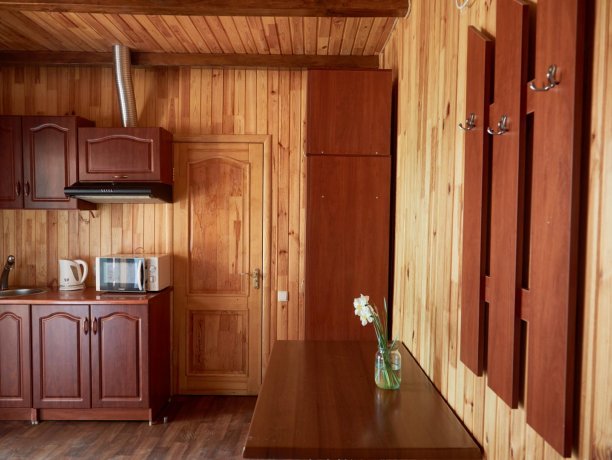 Бунгало № 27 однокомнатный, база отдыха «Автомобилист», Кирилловка. Фото 4