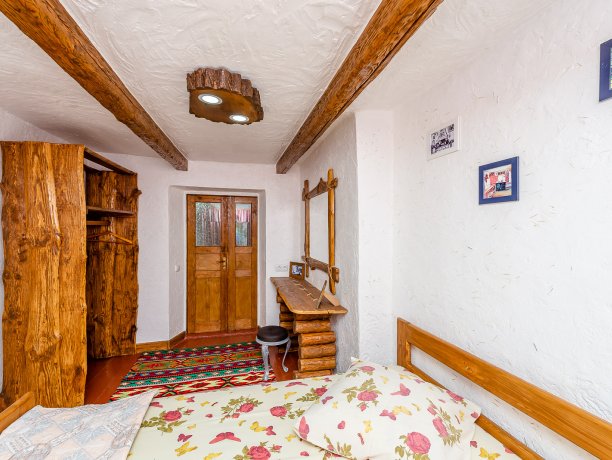 Люкс Батькiвська Хата №1 трехкомнатный, частный сектор «Гостевой Дом «Батькивська Хата»», Кирилловка. Фото 2