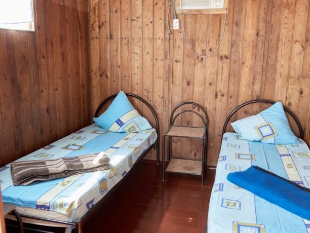 Стандарт + №14 однокомнатный, база отдыха «Автомобилист», Кирилловка. Фото 2