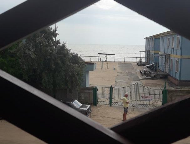 Люкс-студио №2 вид на море однокомнатный, база отдыха «Азов Коралл», Кирилловка. Фото 10