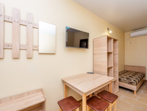 Люкс №1 однокомнатный, гостевой дом «Агат», Кирилловка. Фото 2