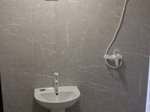 Люкс №13 (мансарда) однокомнатный, гостевой дом «Агат», Кирилловка. Фото 4