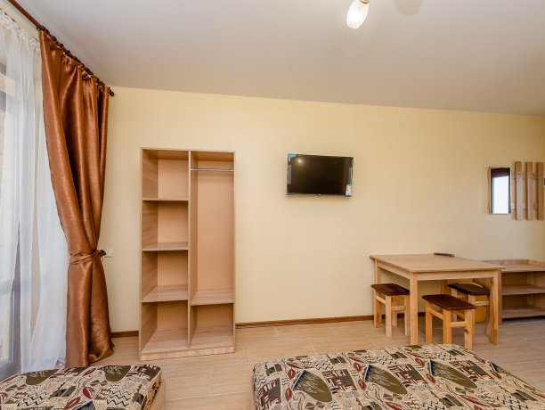 Люкс №14 однокомнатный, гостевой дом «Агат», Кирилловка. Фото 2