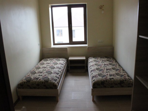 Люкс №10 двухкомнатный, гостевой дом «Агат», Кирилловка. Фото 3