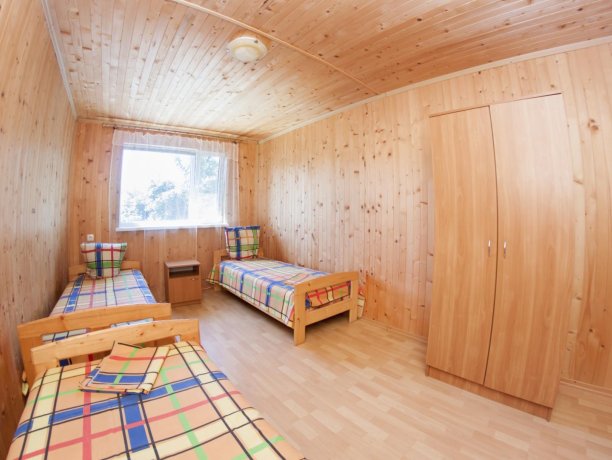 Коттедж №4 трехкомнатный, коттедж «Федотова Коса», Кирилловка. Фото 3