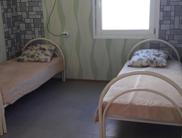 Люкс Люкс 3х местный с деревянной верандой однокомнатный, база отдыха «Азов Коралл», Кирилловка. Фото 7