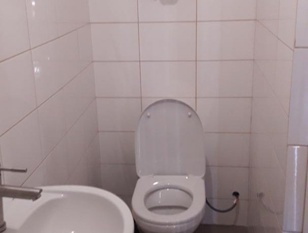 Люкс Люкс 3х местный с деревянной верандой однокомнатный, база отдыха «Азов Коралл», Кирилловка. Фото 1