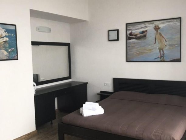 Deluxe №39 однокомнатный, база отдыха «Azov le Chalet», Кирилловка. Фото 2