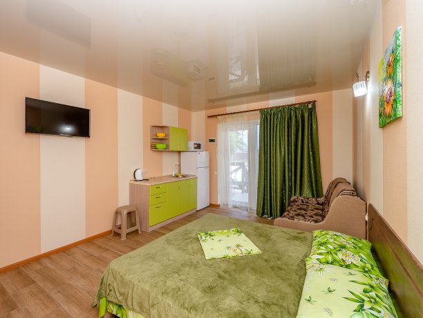 Люкс №58 (5корп) однокомнатный, база отдыха «ADMIRAL», Кирилловка. Фото 5