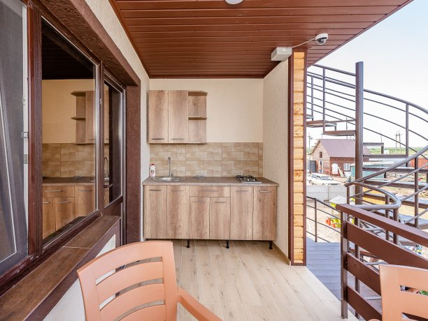 Люкс №7 (2 к.) однокомнатный, гостевой дом «Adamant», Кирилловка. Фото 5