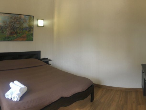 Семейный-люкс 53 двухкомнатный, база отдыха «Azov le Chalet», Кирилловка. Фото 5