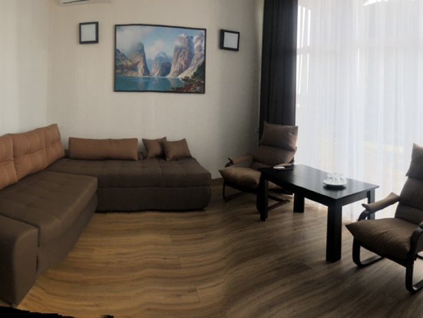 Семейный-люкс 50 двухкомнатный, база отдыха «Azov le Chalet», Кирилловка. Фото 2