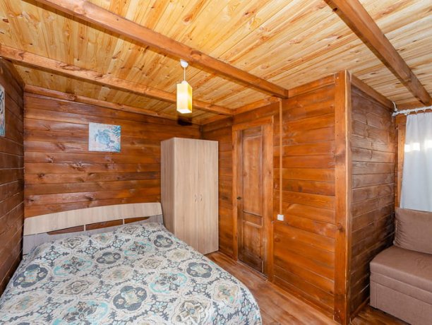 Люкс с кухней, №8 однокомнатный, база отдыха «Нептун», Приморск. Фото 1