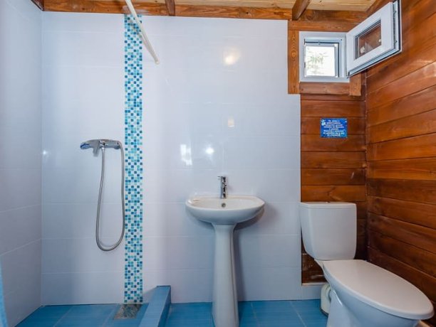 Люкс с кухней, №8 однокомнатный, база отдыха «Нептун», Приморск. Фото 5