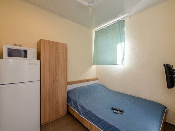 Люкс с кухней, №15 однокомнатный, база отдыха «Нептун», Приморск. Фото 1