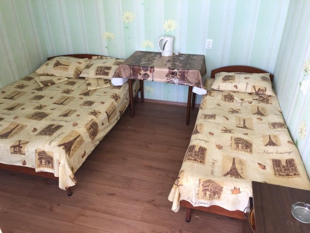 Стандарт №3 (3 м.) однокомнатный, база отдыха «Гостиный двор», Кирилловка. Фото 2