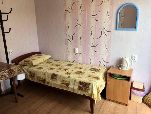 Стандарт №7 (2 м.) однокомнатный, база отдыха «Гостиный двор», Кирилловка. Фото 4