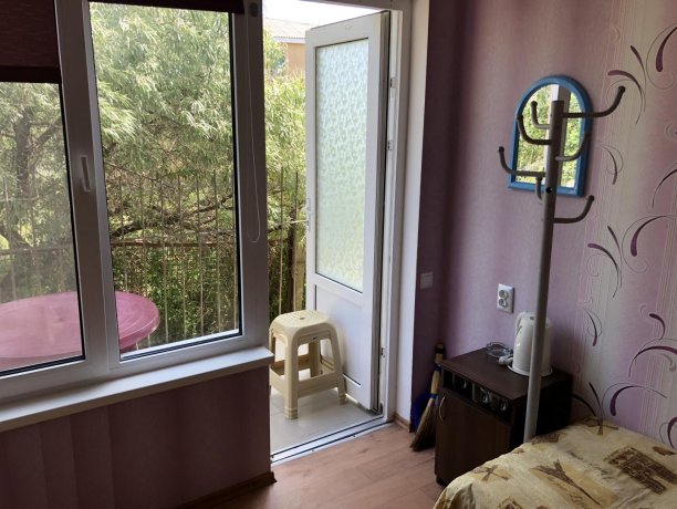 Стандарт №8 (3 м.) однокомнатный, база отдыха «Гостиный двор», Кирилловка. Фото 3