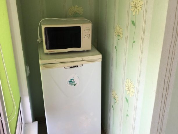 Полулюкс №10 (4 м.) однокомнатный, база отдыха «Гостиный двор», Кирилловка. Фото 3