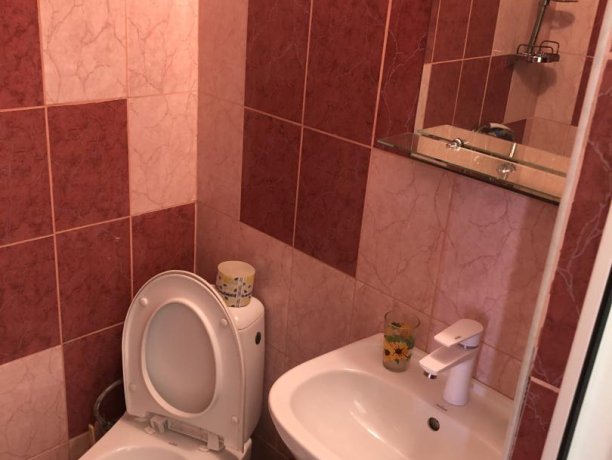 Полулюкс №10 (4 м.) однокомнатный, база отдыха «Гостиный двор», Кирилловка. Фото 6