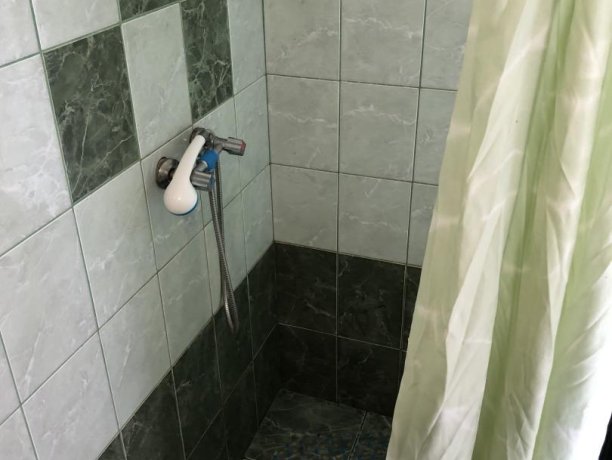 Семейный-люкс №22 однокомнатный, база отдыха «Гостиный двор», Кирилловка. Фото 8