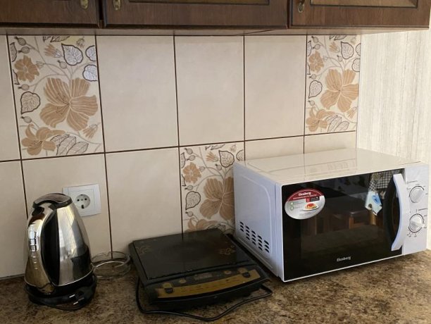 Люкс №32 (3 ком.) трехкомнатный, база отдыха «Гостиный двор», Кирилловка. Фото 4