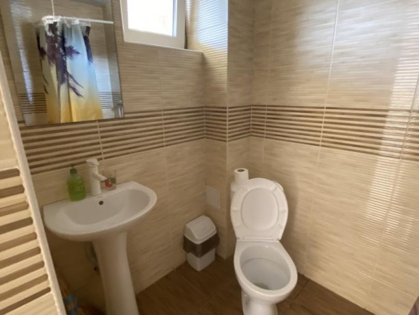 Люкс №34 (3 ком.) трехкомнатный, база отдыха «Гостиный двор», Кирилловка. Фото 11