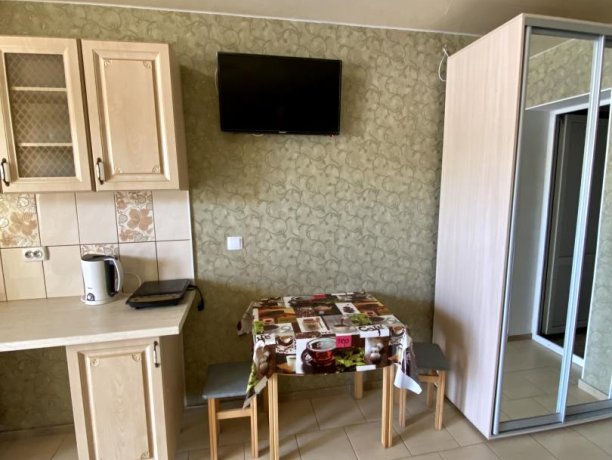 Семейный-люкс №36 однокомнатный, база отдыха «Гостиный двор», Кирилловка. Фото 8