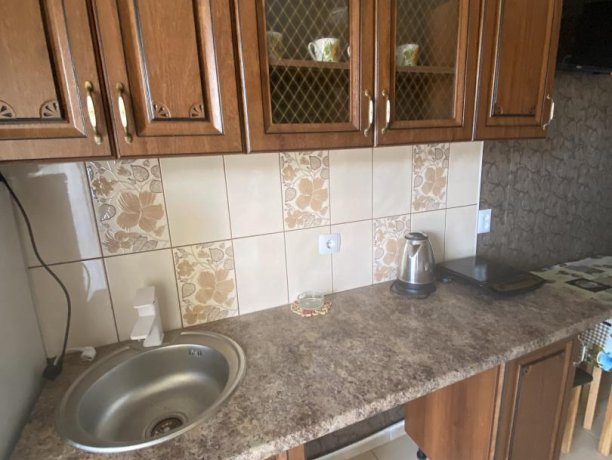 Семейный-люкс №41 однокомнатный, база отдыха «Гостиный двор», Кирилловка. Фото 3