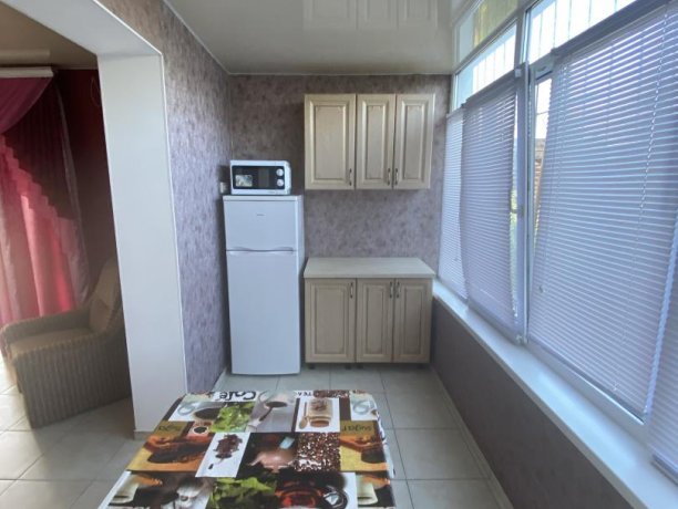 Люкс №43 (2 ком.) двухкомнатный, база отдыха «Гостиный двор», Кирилловка. Фото 4