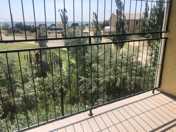 Семейный-люкс №46 однокомнатный, база отдыха «Гостиный двор», Кирилловка. Фото 4