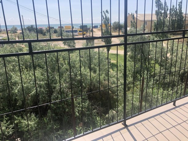 Люкс №47 (3 ком.) трехкомнатный, база отдыха «Гостиный двор», Кирилловка. Фото 6