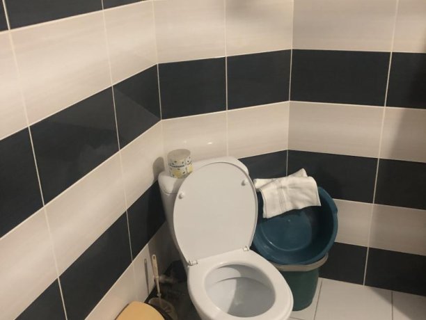 Люкс №47 (3 ком.) трехкомнатный, база отдыха «Гостиный двор», Кирилловка. Фото 7