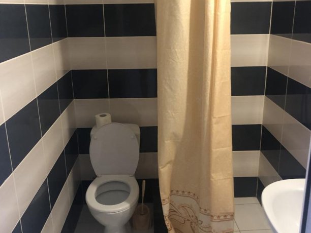 Люкс №49 однокомнатный, база отдыха «Гостиный двор», Кирилловка. Фото 5