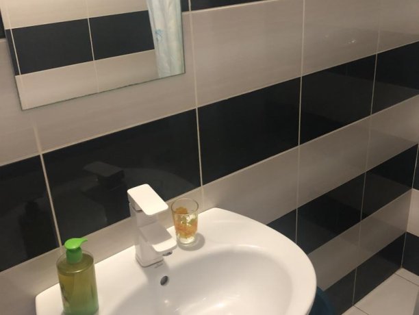 Люкс №50 однокомнатный, база отдыха «Гостиный двор», Кирилловка. Фото 6