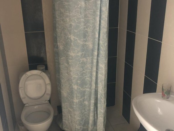 Люкс №63 однокомнатный, база отдыха «Гостиный двор», Кирилловка. Фото 4