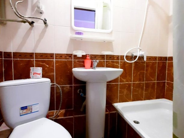 Люкс №10 однокомнатный, база отдыха «Алекси», Кирилловка. Фото 3