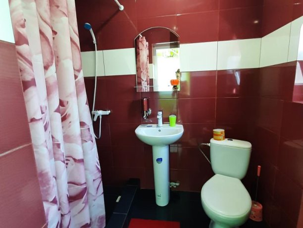 Люкс Премиум №13 однокомнатный, база отдыха «Алекси», Кирилловка. Фото 3