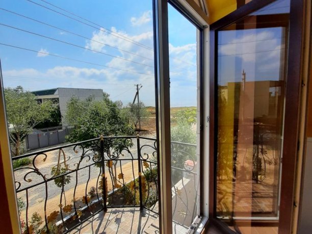 Люкс Премиум №15 однокомнатный, база отдыха «Алекси», Кирилловка. Фото 3