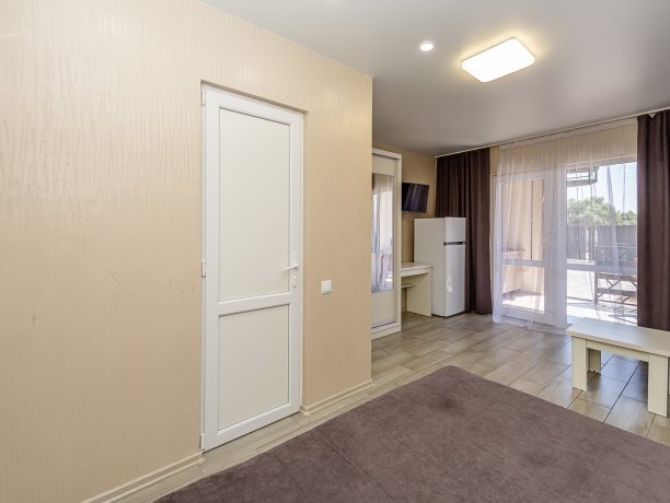 Люкс №4 однокомнатный, гостевой дом «LIBERTY», Кирилловка. Фото 5