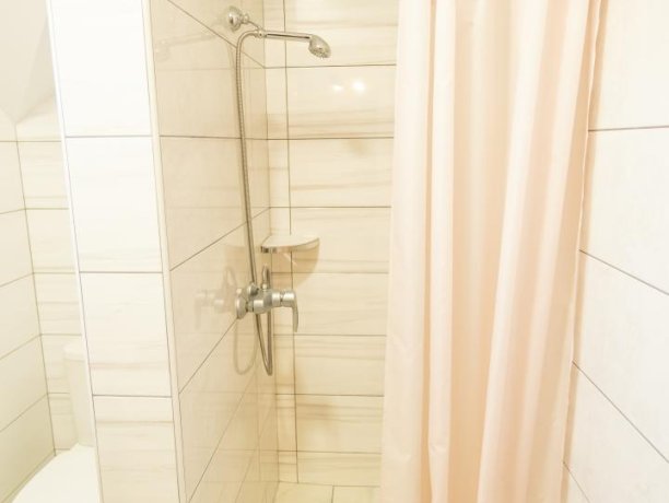 Люкс №4 двухкомнатный, коттедж «Танитедж», Кирилловка. Фото 1