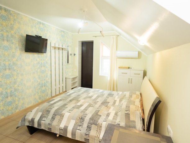 Люкс №9 однокомнатный, коттедж «Танитедж», Кирилловка. Фото 2