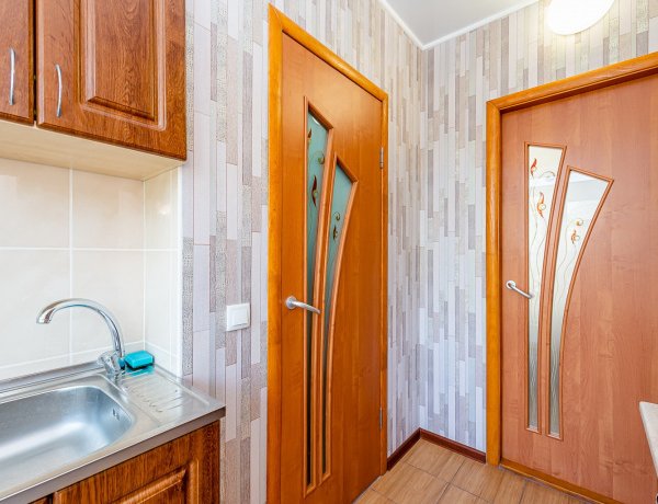 Люкс №3 однокомнатный, база отдыха «Салтов», Кирилловка. Фото 6