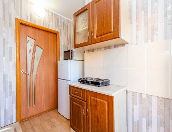 Люкс №5 однокомнатный, база отдыха «Салтов», Кирилловка. Фото 1