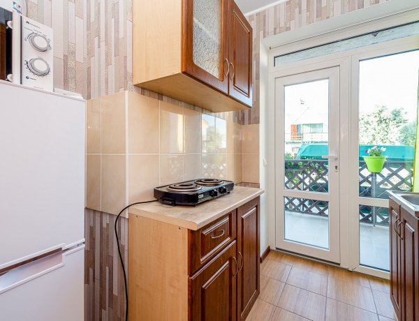 Люкс №5 однокомнатный, база отдыха «Салтов», Кирилловка. Фото 5