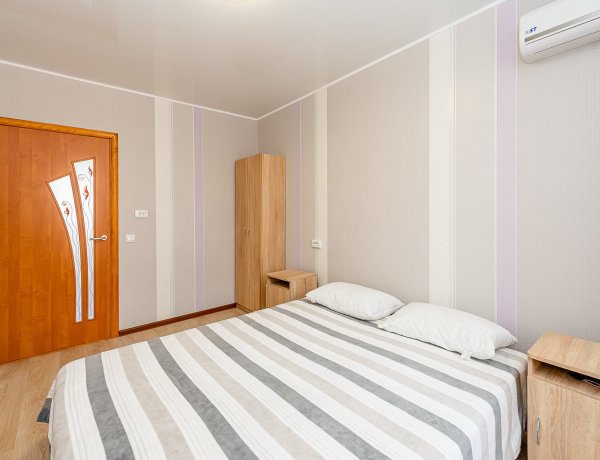 Люкс №5 однокомнатный, база отдыха «Салтов», Кирилловка. Фото 4