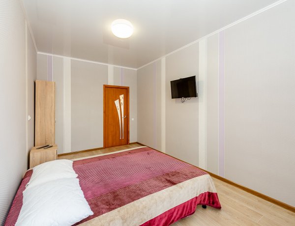 Люкс №6 двухкомнатный, база отдыха «Салтов», Кирилловка. Фото 7