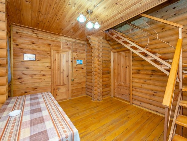 Коттедж №2 трехкомнатный, база отдыха «Маричка», Кирилловка. Фото 6