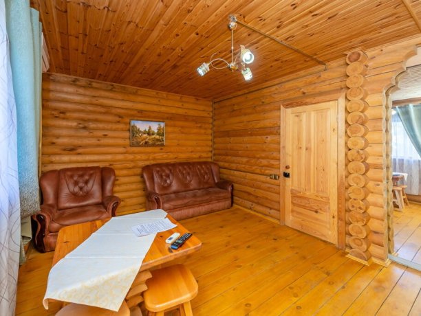 Коттедж №9 трехкомнатный, база отдыха «Маричка», Кирилловка. Фото 11