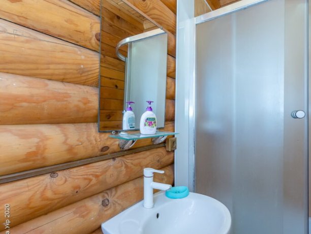 Коттедж №9 трехкомнатный, база отдыха «Маричка», Кирилловка. Фото 13